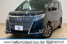 toyota esquire 2018 CFJ0707928