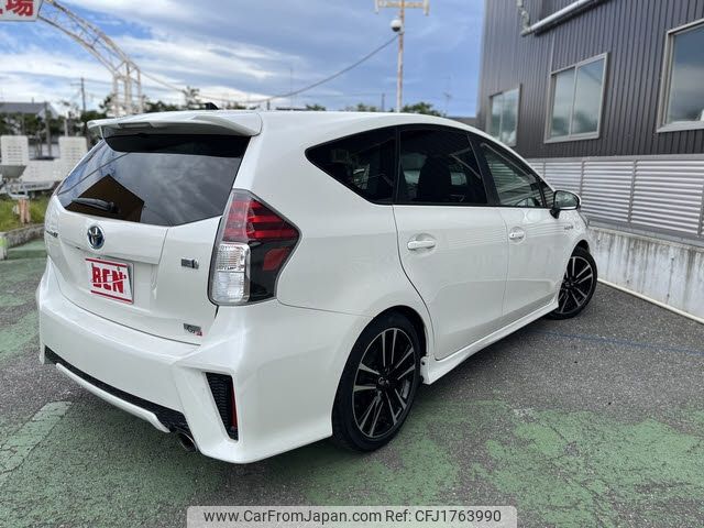 toyota prius-α 2016 CFJ1763990 image 2