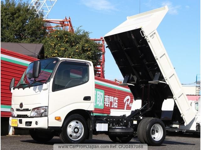 hino dutro 2024 GOO_NET_EXCHANGE_0505500A30241127W001 image 1