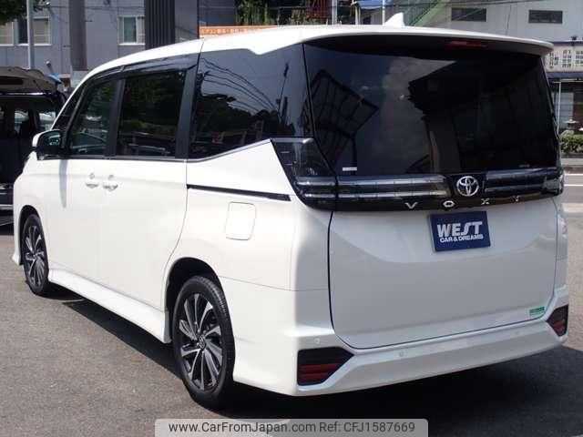 toyota voxy 2023 CFJ1587669 image 2