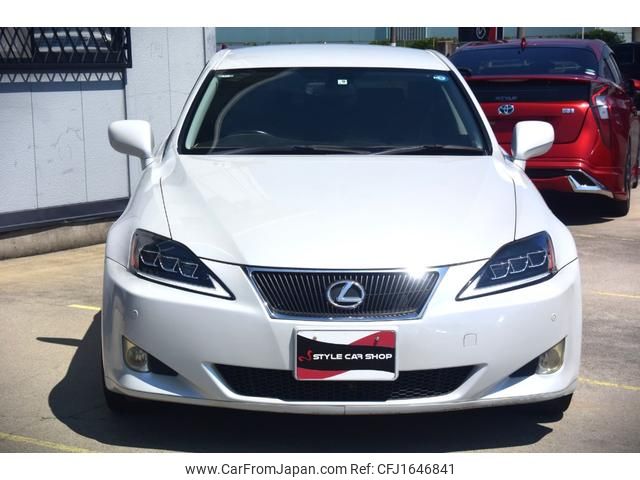 lexus is 2005 CFJ1646841 image 2