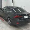 lexus is 2017 CFJ1727229 image 2