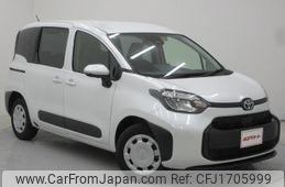 toyota sienta 2024 CFJ1705999