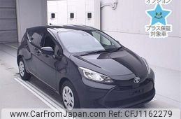 toyota aqua 2022 -TOYOTA--AQUA MXPK11-2075145---TOYOTA--AQUA MXPK11-2075145-
