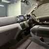 nissan nv350-caravan-van 2017 GOO_JP_700054153030250408003 image 39