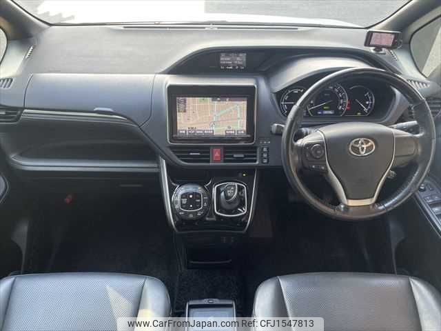 toyota esquire 2014 CFJ1547813 image 2