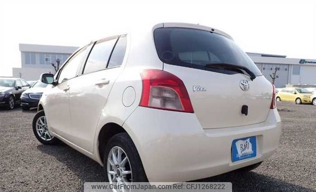 toyota vitz 2005 CFJ1268222 image 2
