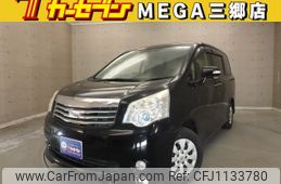 toyota noah 2013 -TOYOTA--Noah DBA-ZRR70G--ZRR70-0544585---TOYOTA--Noah DBA-ZRR70G--ZRR70-0544585-