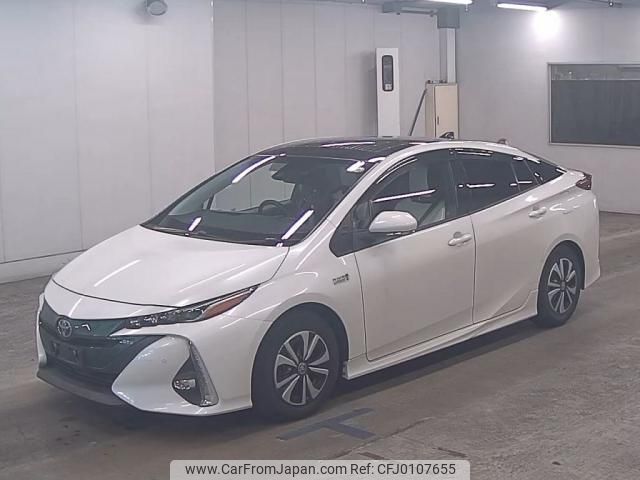 toyota prius-phv 2017 quick_quick_DLA-ZVW52_ZVW52-3031221 image 2