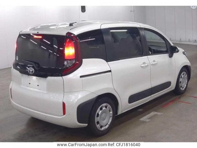 toyota sienta 2023 CFJ1816040 image 2