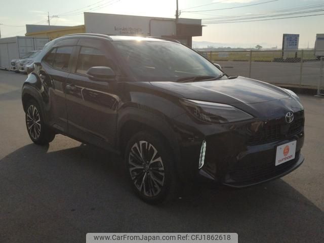 toyota yaris-cross 2022 CFJ1862618 image 2