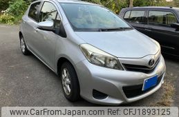 toyota vitz 2012 CFJ1893125