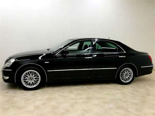 2004 Toyota Crown Majesta DBA-UZS187 4WD - Car Price $7,062