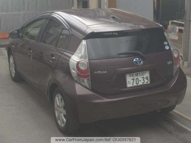 toyota aqua 2014 -TOYOTA 【札幌 530ﾀ7039】--AQUA NHP10-2391502---TOYOTA 【札幌 530ﾀ7039】--AQUA NHP10-2391502- image 2