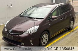 toyota prius-α 2014 CFJ1356845