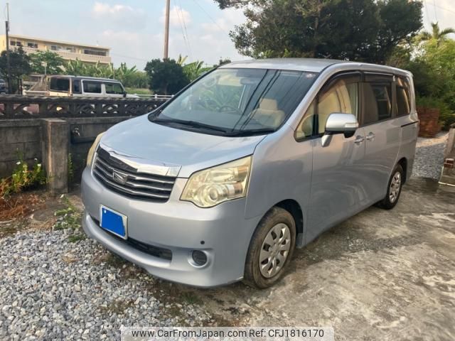 toyota noah 2010 CFJ1816170 image 1