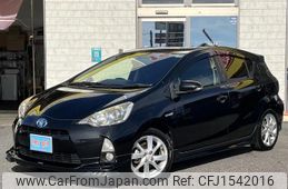 toyota aqua 2013 CFJ1542016