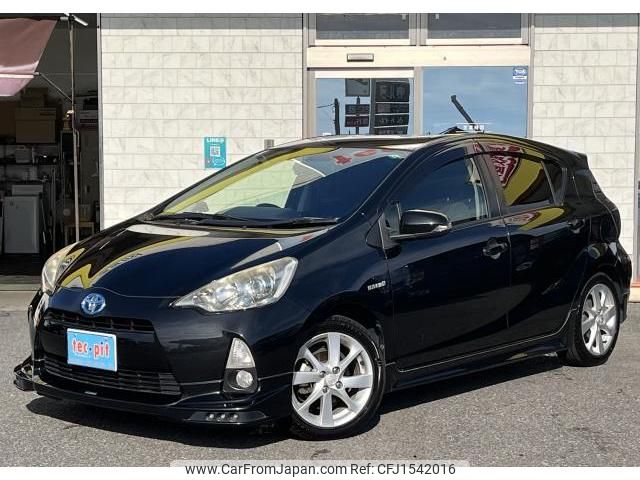 toyota aqua 2013 CFJ1542016 image 1