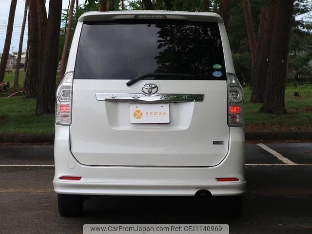 toyota voxy 2013 quick_quick_ZRR75W_ZRR75W-0103562 image 2