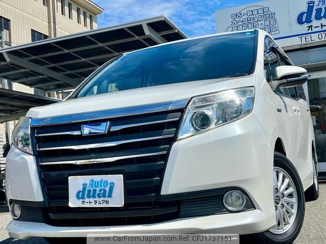 toyota noah 2014 CFJ1737151 image 1
