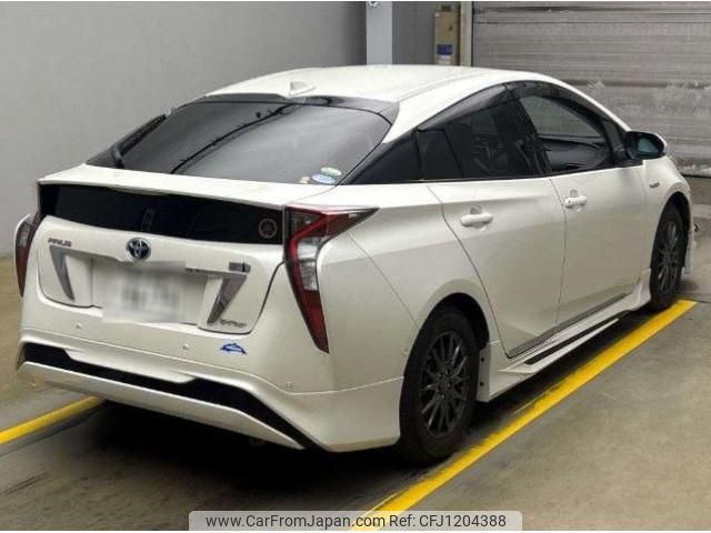 toyota prius 2017 quick_quick_DAA-ZVW55_ZVW55-8049777 image 2