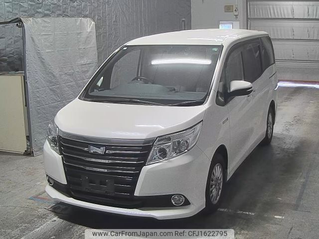 toyota noah 2015 CFJ1622795 image 1
