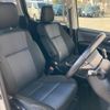 toyota voxy 2014 -TOYOTA--Voxy ZRR80W--ZRR80-0031070---TOYOTA--Voxy ZRR80W--ZRR80-0031070- image 3
