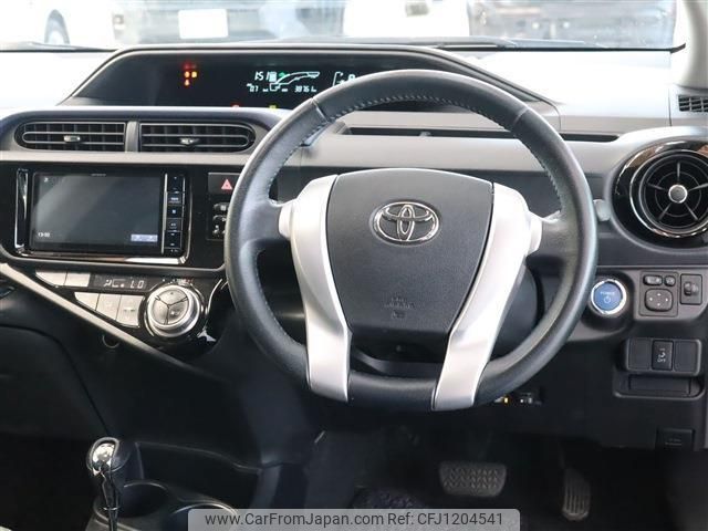 toyota aqua 2015 quick_quick_DAA-NHP10_NHP10-6468119 image 2