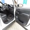 toyota noah 2018 -TOYOTA--Noah DBA-ZRR85W--ZRR85-0102440---TOYOTA--Noah DBA-ZRR85W--ZRR85-0102440- image 17