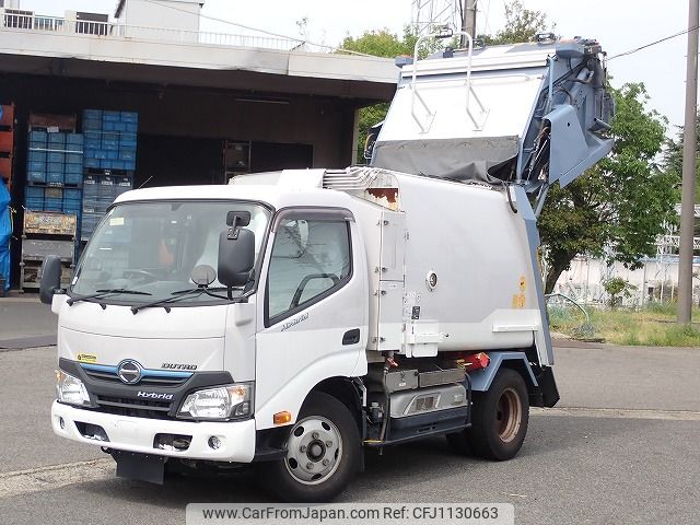 hino dutro 2017 25111904 image 1