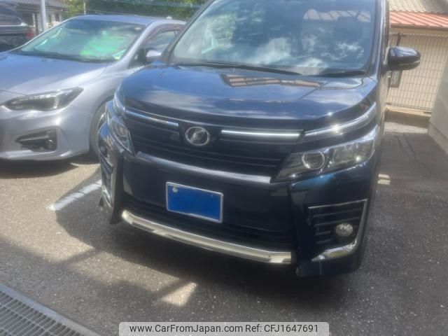 toyota voxy 2014 CFJ1647691 image 1
