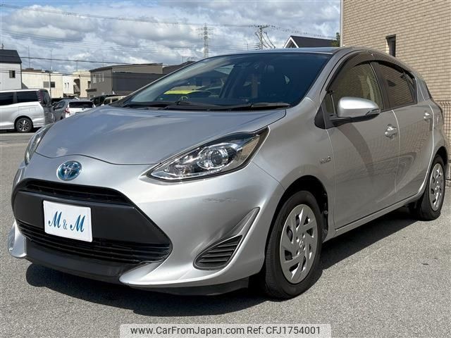 toyota aqua 2017 CFJ1754001 image 1