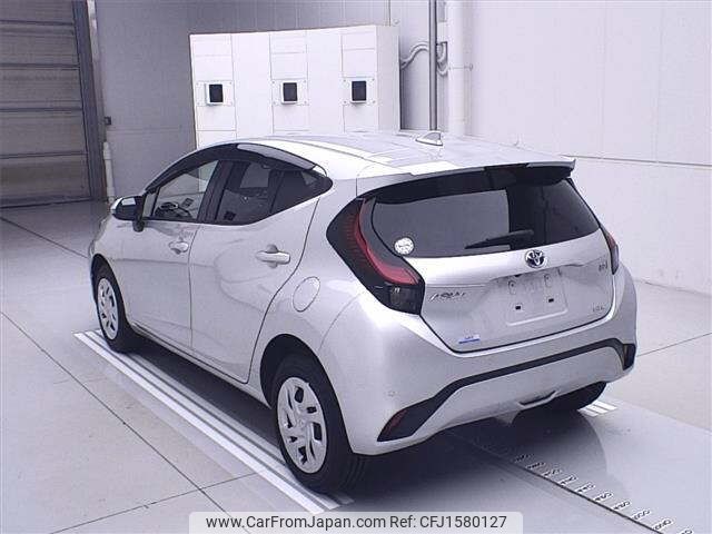 toyota aqua 2022 CFJ1580127 image 2