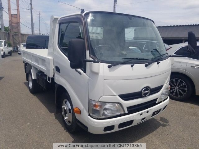 hino dutro 2015 -HINO--Hino Dutoro XZC630T-0001612---HINO--Hino Dutoro XZC630T-0001612- image 1