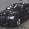 volkswagen tiguan 2019 -VOLKSWAGEN--VW Tiguan WVGZZZ5NZKW340949---VOLKSWAGEN--VW Tiguan WVGZZZ5NZKW340949- image 5
