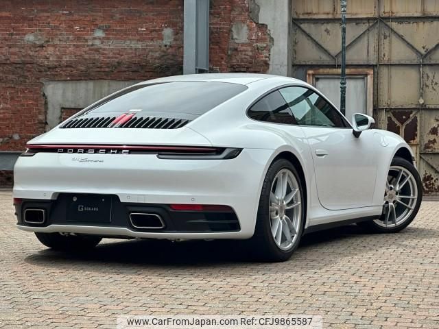 porsche 911 2021 quick_quick_3BA-992L30_WP0ZZZ99ZMS202532 image 2