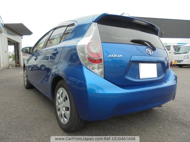 toyota aqua 2013 YAMAKATSU_NHP10-2238145 image 2