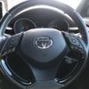 toyota c-hr 2018 quick_quick_DAA-ZYX10_ZYX10-2110782 image 15