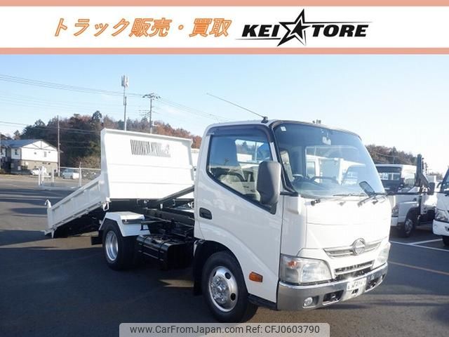 hino dutro 2015 GOO_NET_EXCHANGE_0402951A30241226W001 image 1