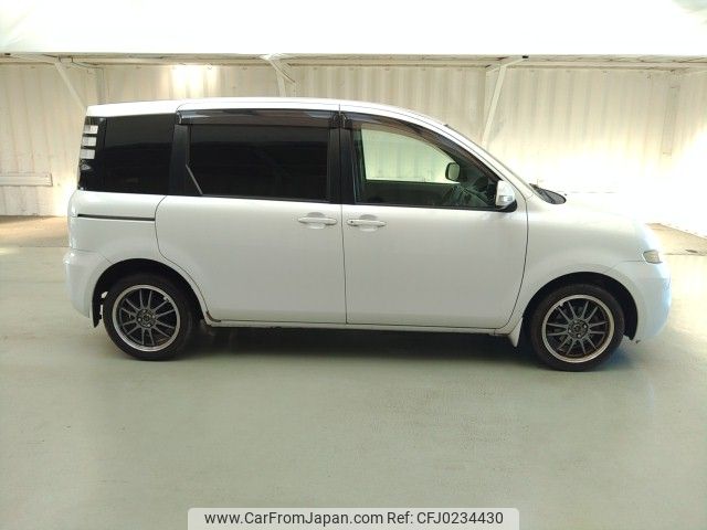 toyota sienta 2009 ENHANCEAUTO_1_ea288049 image 2