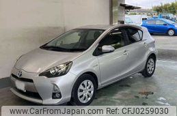 toyota aqua 2013 -TOYOTA 【浜松 502ﾈ6569】--AQUA NHP10--6185553---TOYOTA 【浜松 502ﾈ6569】--AQUA NHP10--6185553-