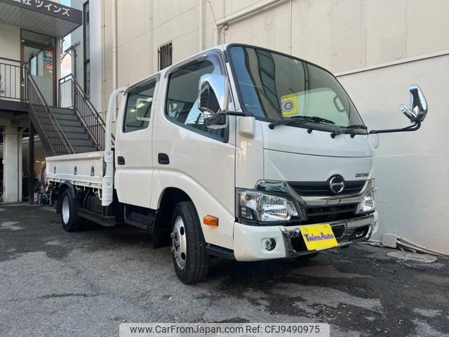 hino dutro 2016 GOO_NET_EXCHANGE_0701654A30240213W001 image 1