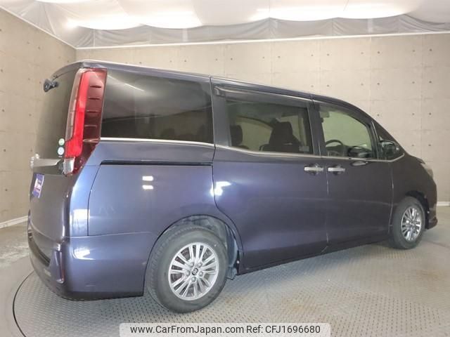 toyota esquire 2015 CFJ1696680 image 2