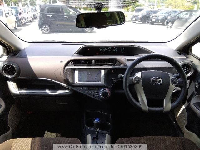 toyota aqua 2014 CFJ1639809 image 2