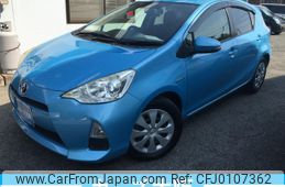 toyota aqua 2013 -TOYOTA--AQUA DAA-NHP10--NHP10-2197749---TOYOTA--AQUA DAA-NHP10--NHP10-2197749-