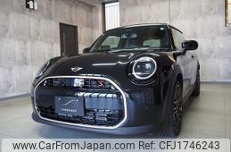 mini mini-others 2024 CFJ1746243