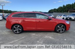 volvo v60 2012 NIKYO_EW90459