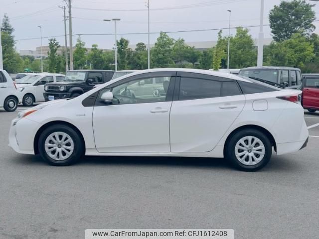 toyota prius 2018 CFJ1612408 image 2