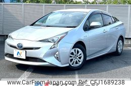 toyota prius 2018 CFJ1689238