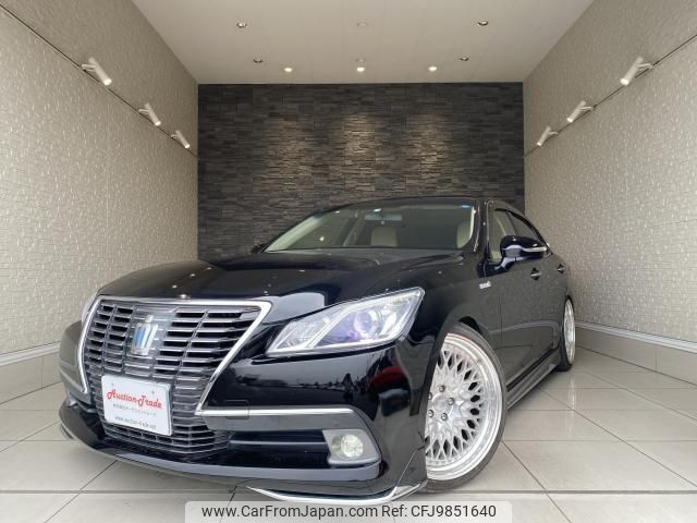 toyota crown-hybrid 2013 quick_quick_AWS210_6043354 image 1